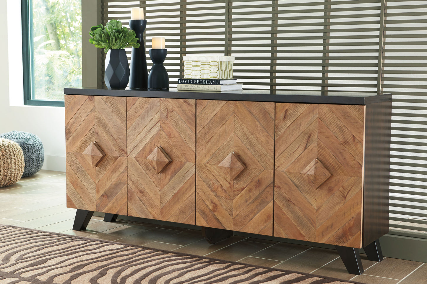 Robin Ridge - Accent Cabinet - Brown / Beige