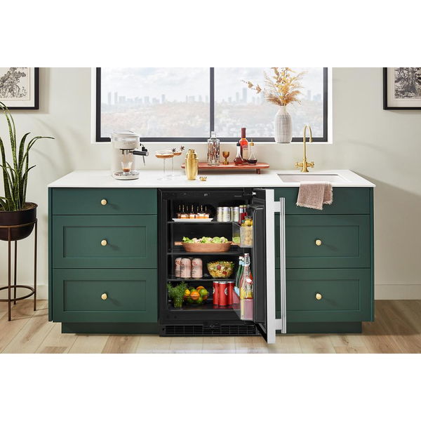 24" Undercounter Refrigerator With Stainless Steel Door - Black Cabinet / Stainless Doors