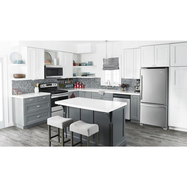 29" Wide Bottom-Freezer Refrigerator With Easyfreezer Pull-Out Drawer, 18 Cu. Ft. Capacity - Stainless Steel