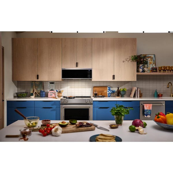 Smart Low Profile Microwave Hood Combination With Dual Fan Ventilation - Fingerprint Resistant Stainless Steel