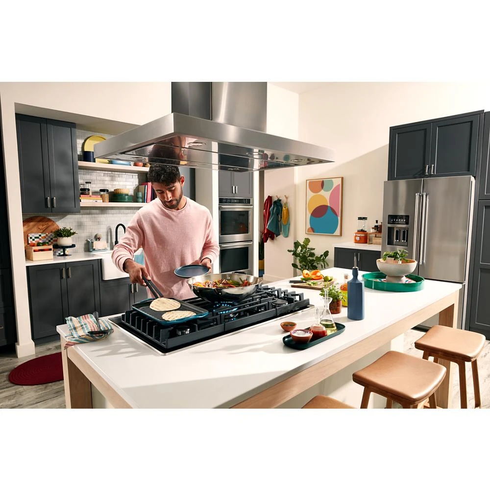36" Gas-On-Glass Cooktop - Black