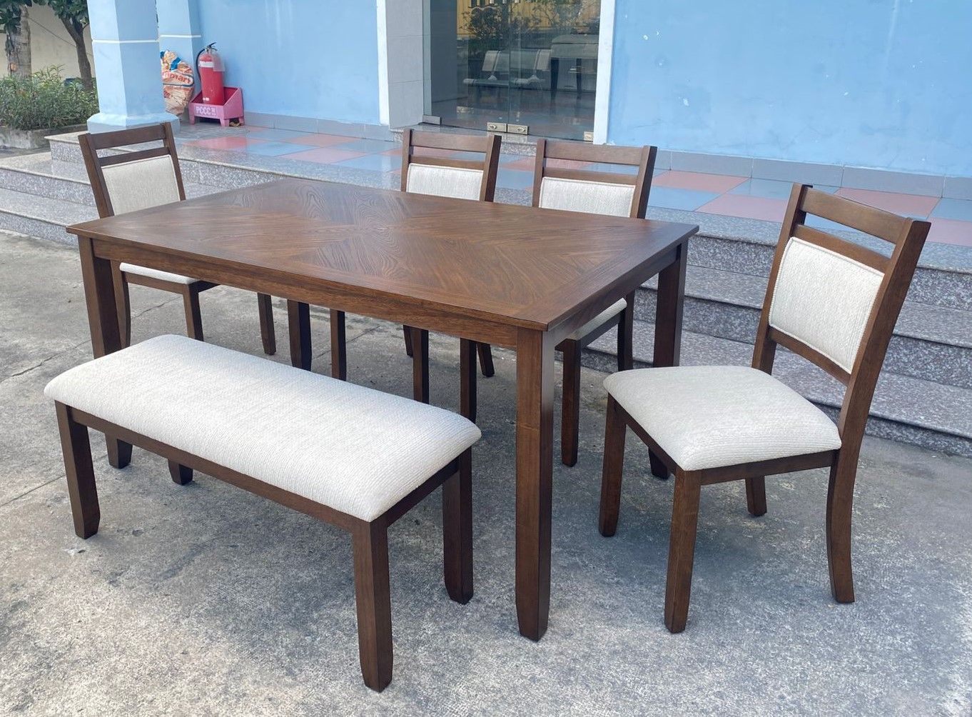 Avasa - 6 Piece Dinette Set - Dark Brown / Beige